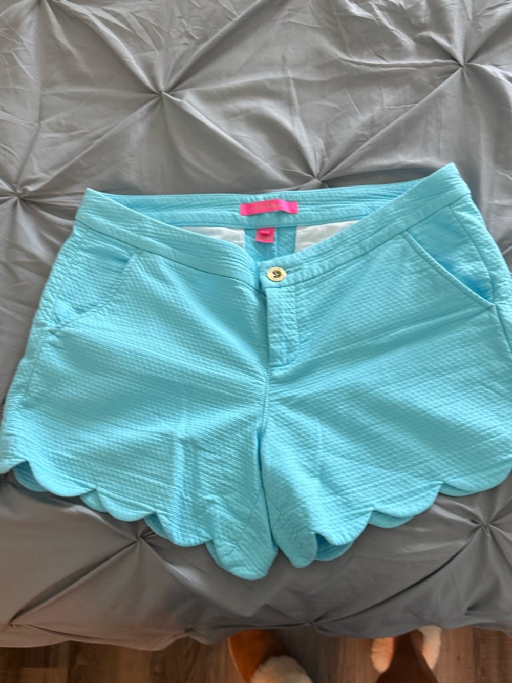 Lilly Pulitzer 5” Buttercup Mid Rise (Scallop Hem) Shorts in Aqua